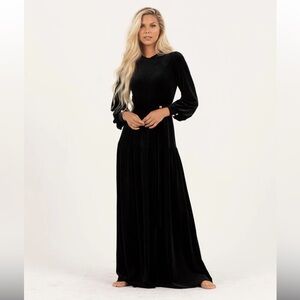 NWT ALEEZA PARIS Mali Velvet Maxi Dress